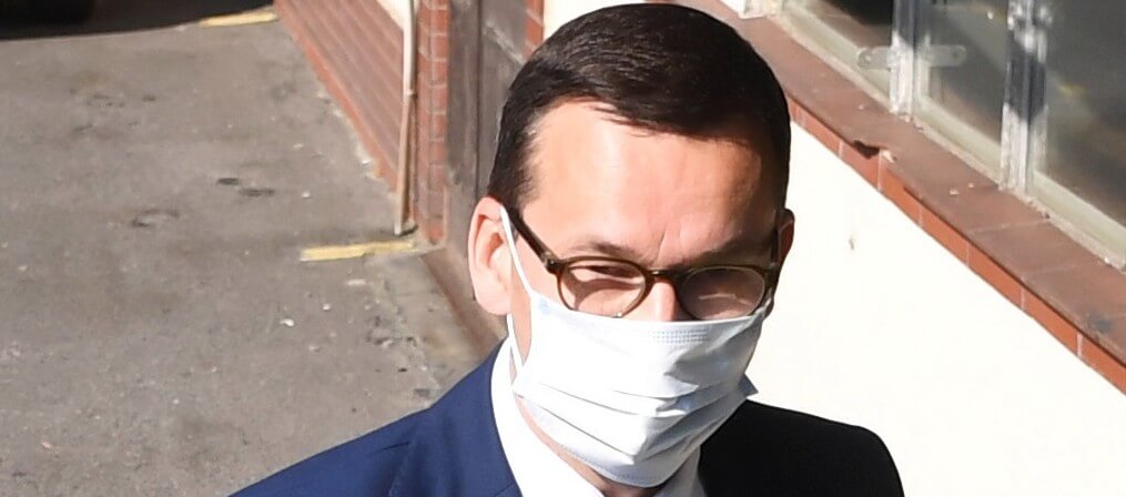 Zdjęcie do postu: Z jednej strony straszą, z drugiej urządzają koronakabaret