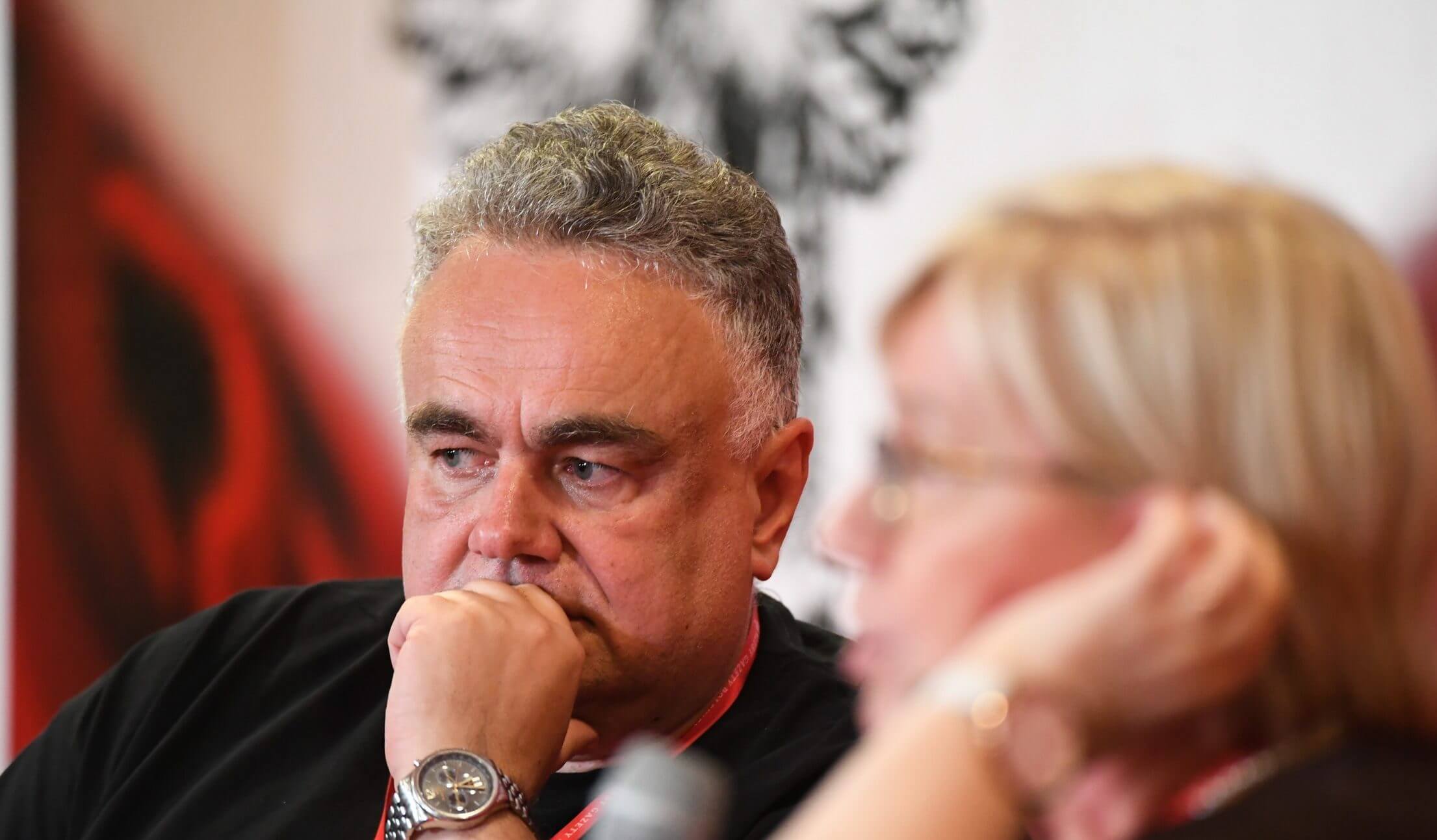 TV Republika upadnie? W PiS wrze! Prezes PiS w sporze z szefem stacji?