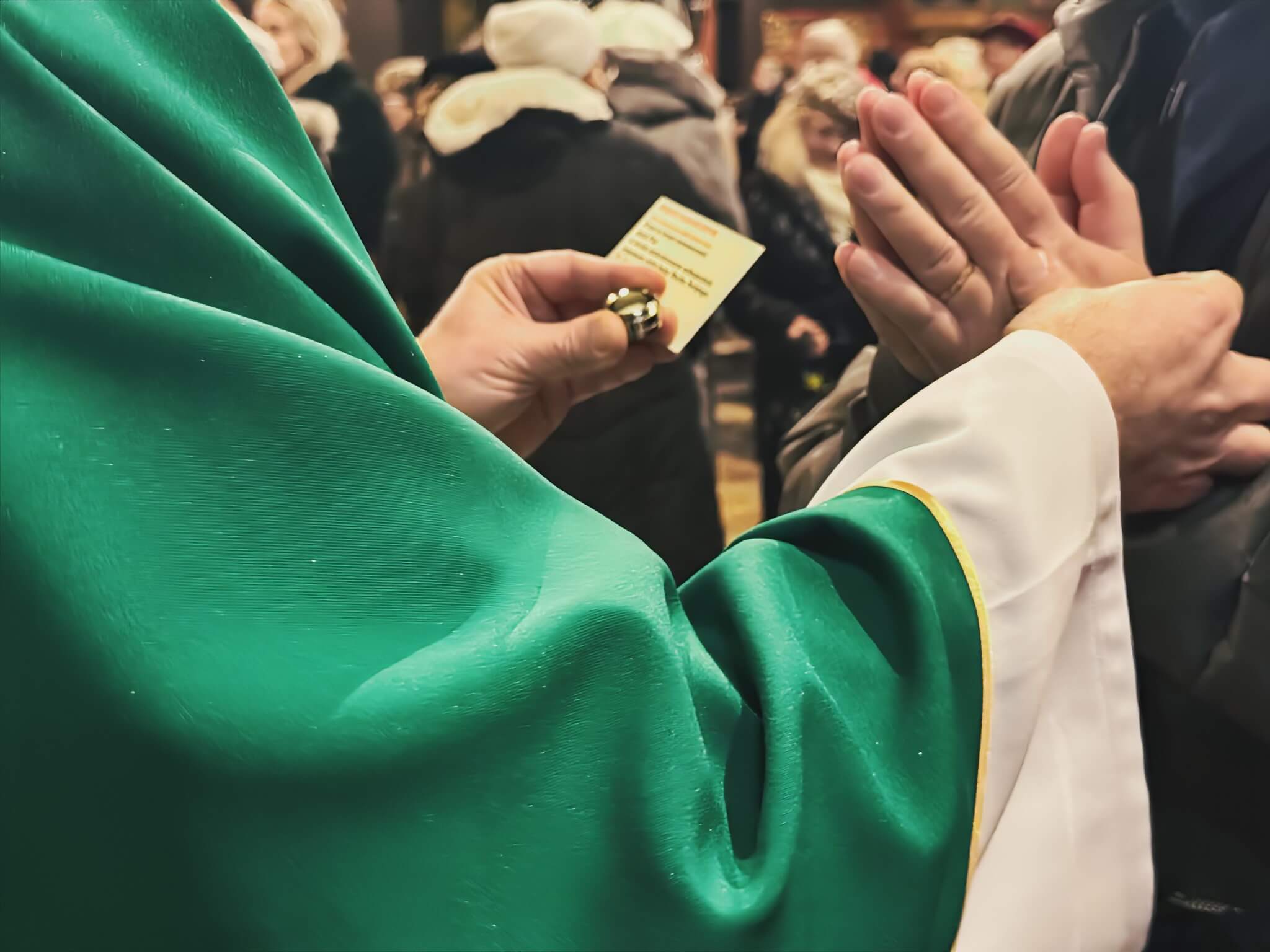 Diecezja sosnowiecka – jest raport – ponad 50 osób pokrzywdzonych. Większość ofiar nie miała nawet 15 lat