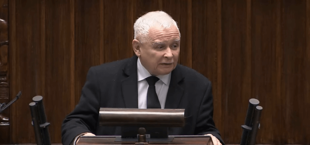 Policja chciała wejść do Kaczyńskiego? „Trwa seria prowokacji”