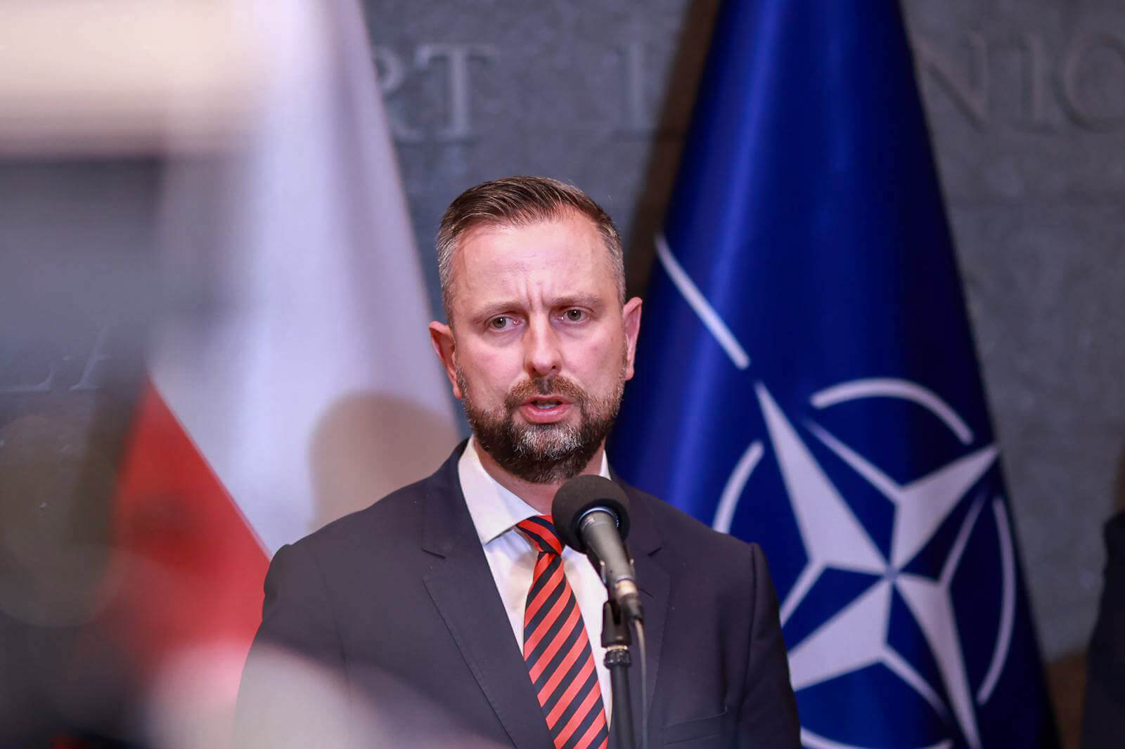 Szef PSL, wicepremier Kosiniak-Kamysz: „Wpiszmy członkostwo w Unii Europejskiej do Konstytucji!”. „Unia nas obroni? To po co nam NATO?”