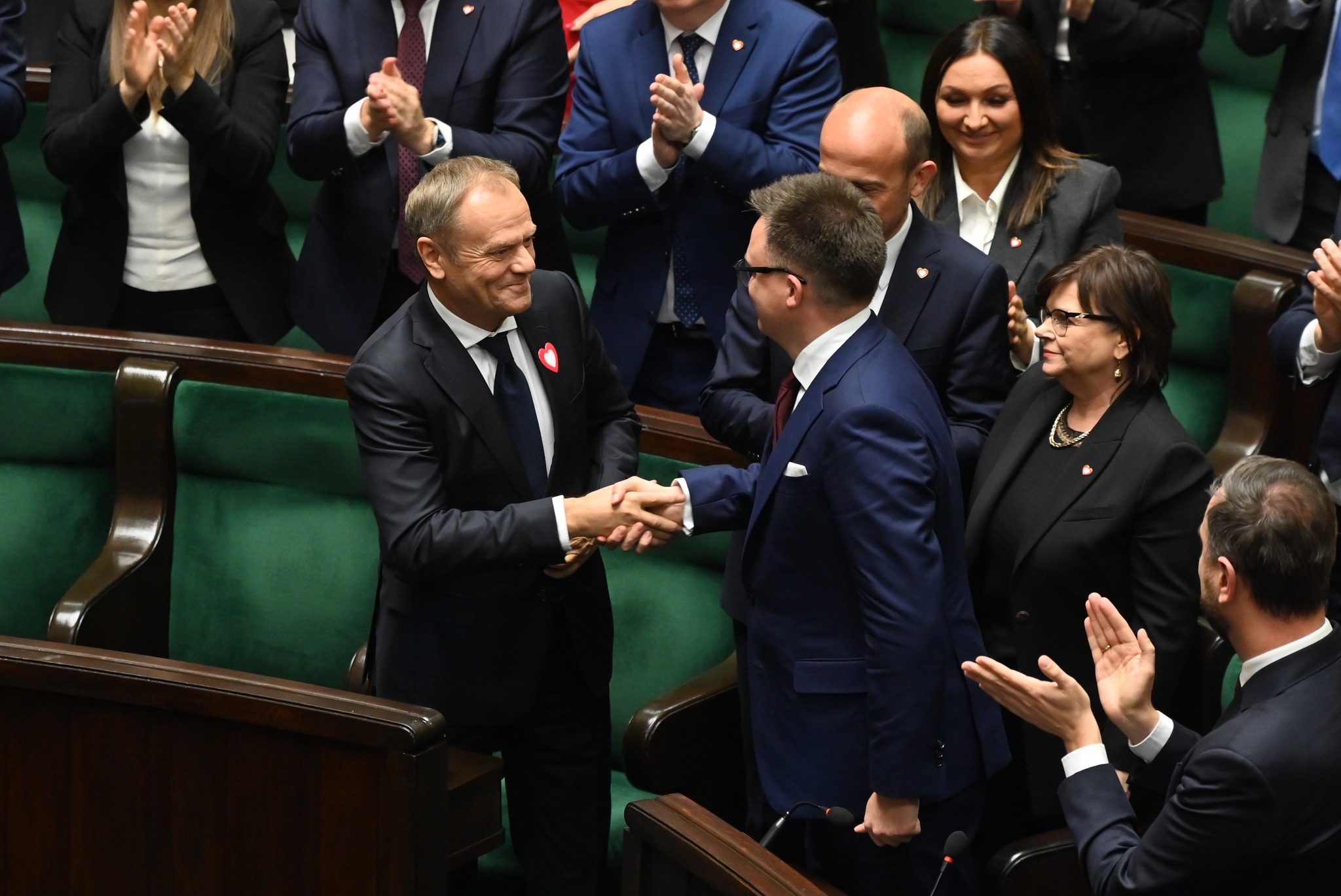 PiS traci poparcie. Nowy ruch Morawieckiego? Morawiecki musi ciężej pracować – sondaż CBOS