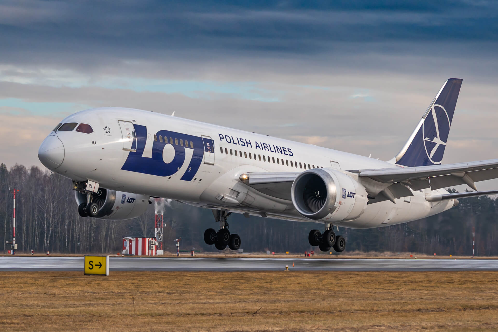 Ucieknij do Słońca z Katowice Airport. Zimą nowe kierunki i bezpośrednie loty Dreamlinerem
